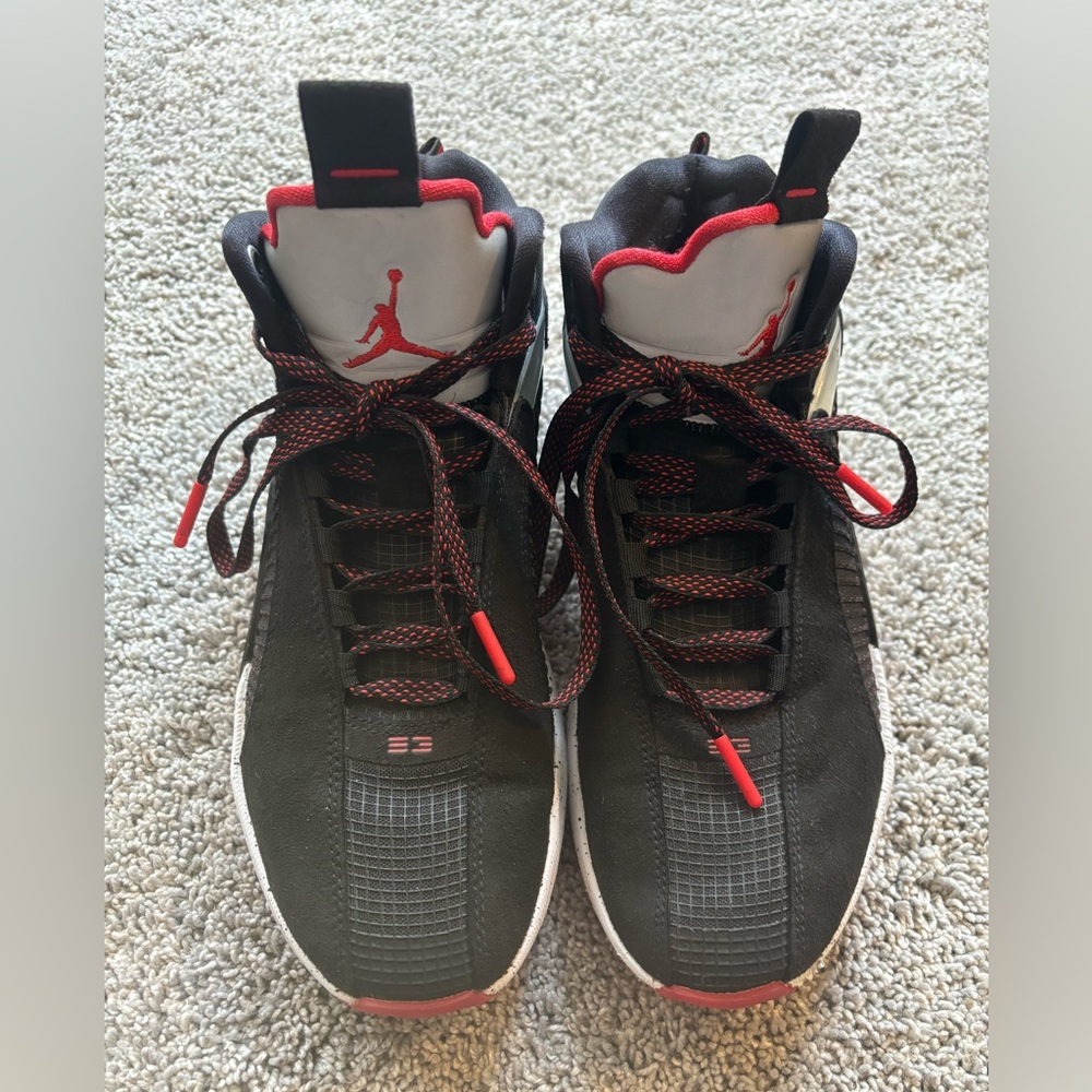 Nike Men’s Nike Air Jordan’s XXXV Black Red Shoes Size 7